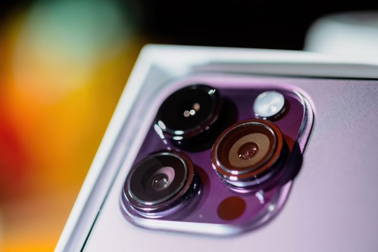  Apple、2022年のiPhoneに向けてペリスコープ望遠レンズのサプライヤーを揃える