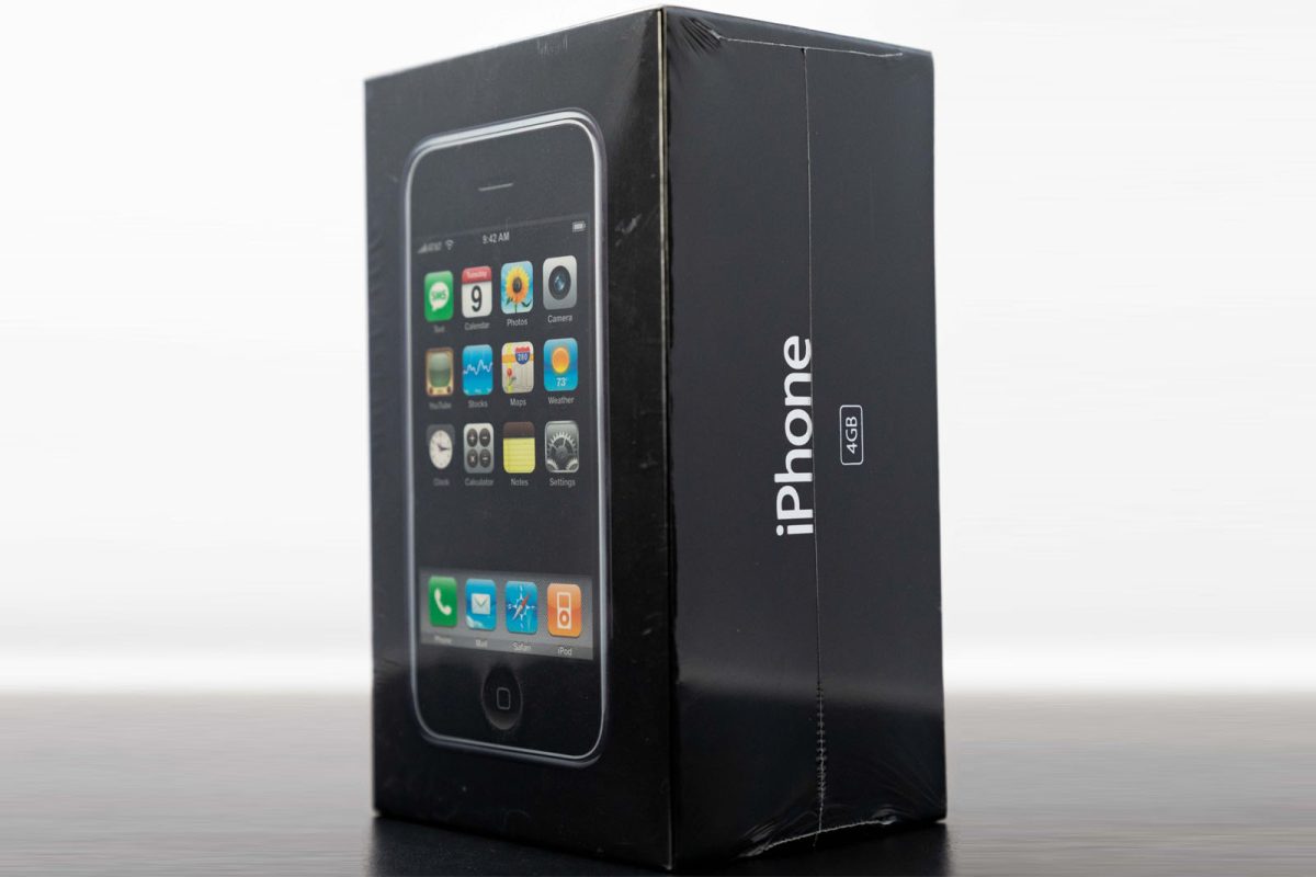 発売2か月で消えた「4GBの初代iPhone」、約2600万円で落札される 
