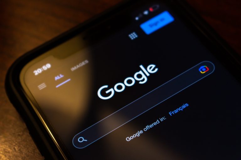  Google、iOS のデフォルト検索エンジンとして Apple に年間 180 億ドルから 200 億ドルを支払う