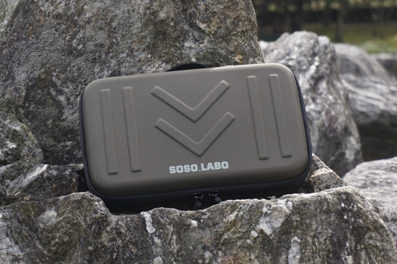 SOSO.LABO、ミリタリーデザインの高強度ガジェットケース「MG24