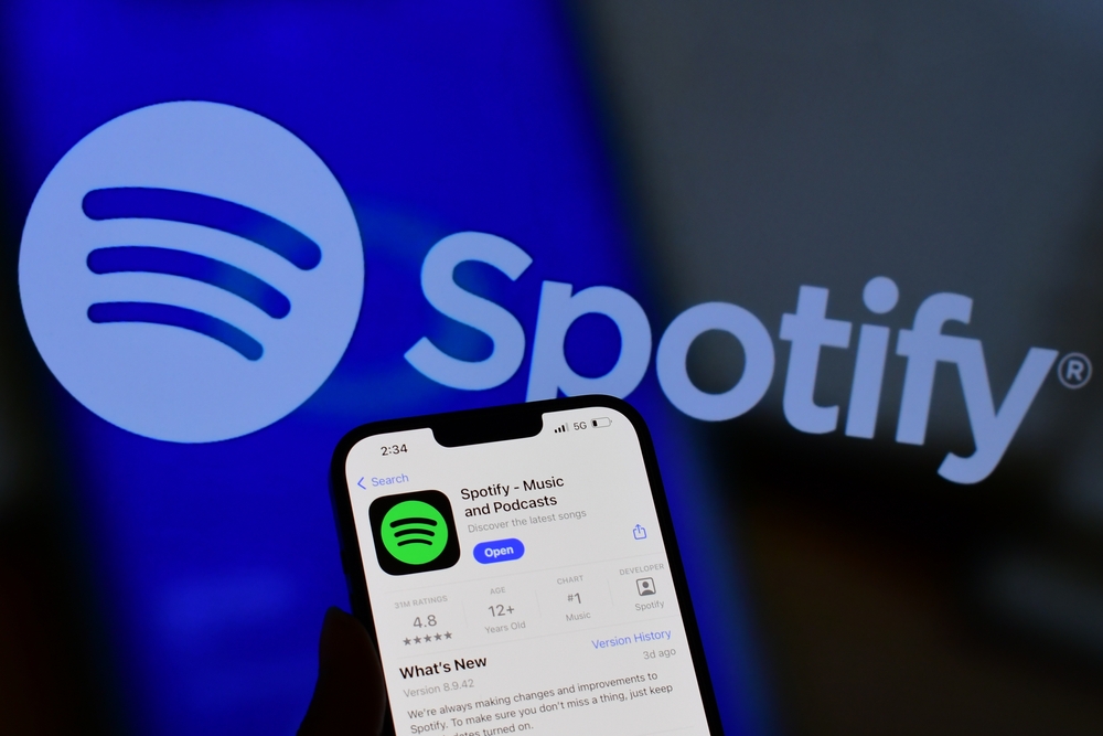 Are Spotify considering additional plans “Music Pro”? Will it offer high sound quality and remixing functions for  a month? | Gadget Gate